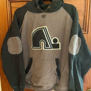 Black and gray Nordiques sweatshirt, size M